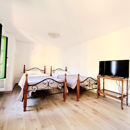 Piccolo Modern Suites Old Town Rhodes City Esterno foto