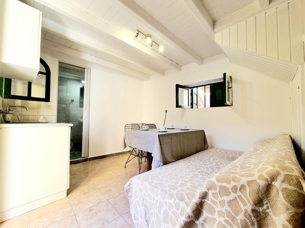 Piccolo Modern Suites Old Town Rhodes City Esterno foto